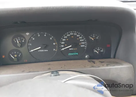 1999 Jeep Grand Cherokee Laredo from USA, damaged, VIN 1J4GW58S1XC525412